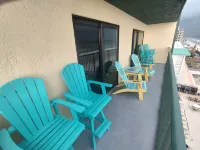 SUNGLOW RESORT 503 Spacious Deluxe Ocean Front Corner Suite with Large Balcony