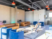 Bright & Bold Escape with NYC Views+Free Parking. Sleeps 9+2Baths! 20% Off 7days Hotels in East Orange