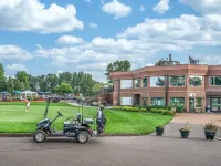 Rec Garage ~ Fire Pit ~ Pool ~ Sauna ~ Views Hotel a Scott
