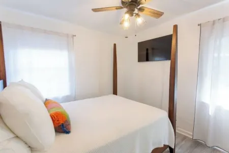 3BR Island Oasis close to Tybee!