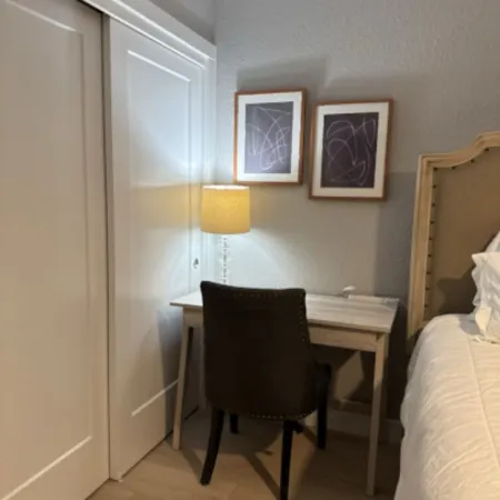 Charming 2-bedroom house with AC in Modesto