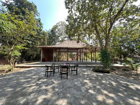 Tembe Mburi Отели рядом с достопримечательностью «Gazebo Indonesia»