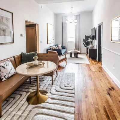 360 King Boutique Suites Hotels near College of Charleston