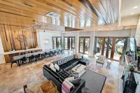Luxury Lakefront Escape on Lake Travis Hotels in Travis County