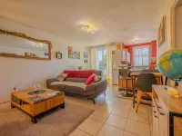 Appartement T2 - Résidence Avec Piscine et Parc Hotels in Marans