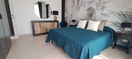 FORMIAE Hsg - PANORAMIC CENTRAL Holiday Home - WITH CAR PARKING IN BOX (NO SUV)