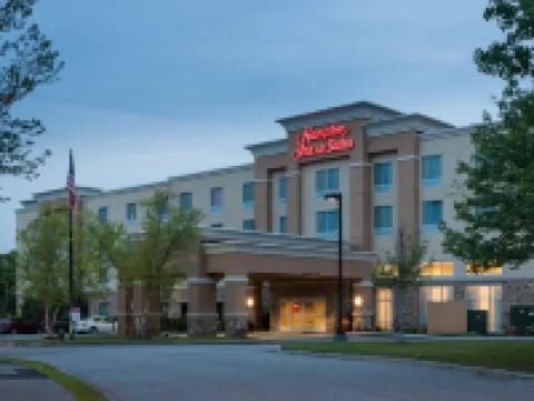 Hampton Inn & Suites Westford-Chelmsford Hotels in Middlesex County