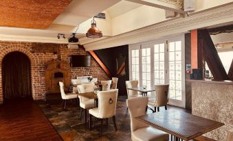 White Star Line Hotel