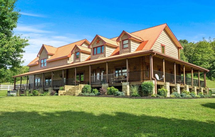 Rustic Retreat in Hickman on 160 Acres w/ Views!