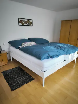 Spacious vacation apartment with vineyard view and terrace Hotel in zona Neckar