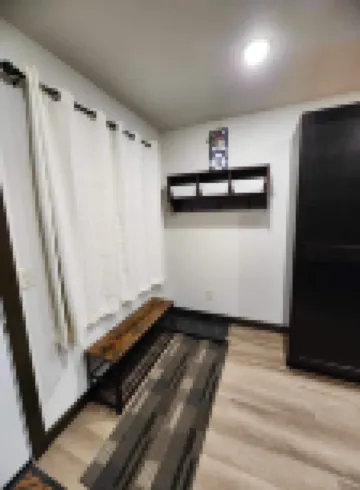 30 days stays, deadend, peaceful.