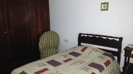 Happy group or large family holiday - Free Wifi Отели в г. Море