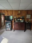 Cozy 2-bdrm, 3-season Adirondack cabin at tranquil Great Sacandaga Lake w/WiFi