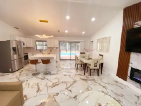 Luxury Getaway, Heated Pool, Weeki Wachee Mermaids City