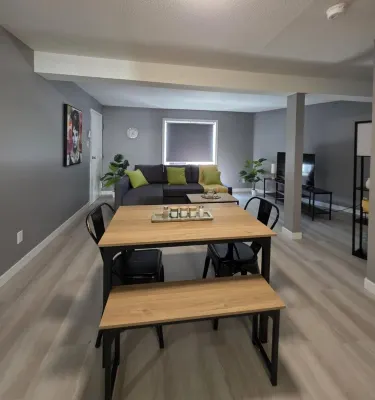Sleek & Stylish 2 bedroom unit