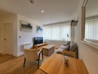 1 min drive to Train, 10 to Warner Bro's Các khách sạn gần Hertfordshire Fire Brigade Museum