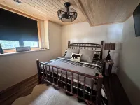 Luxury northwoods lakeside getaway perfect for groups