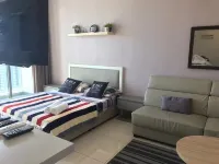 *BRAND NEW* EVO SUITES CAN SELF IN (WiFi)