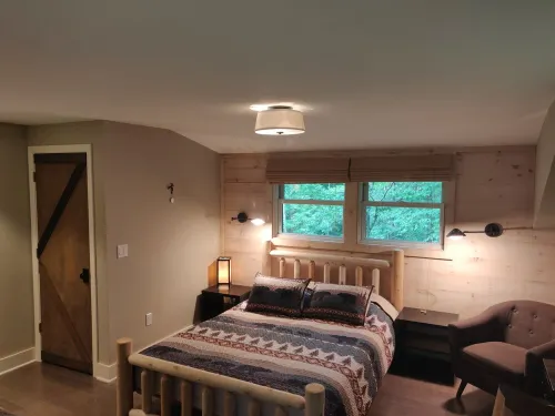 4+BR pet-friendly w/ hot tub & Stratton parking pass!