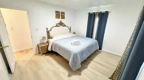 Spacious 4-bedroom house and 2-bathrooms in charming Whittier with WiFi, AC Hotels in Whittier