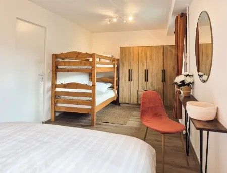 Welcoming chalet for 10/12 people in a quiet area close to the town center