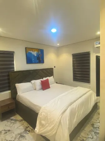 Luxury & Modern Self Check-In Apts near Airport M04a Отели в г. Мушин