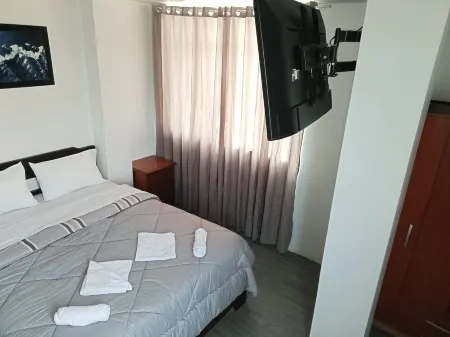 2 bedroom apartment close to the international airport and Puerto Callao Отели рядом с Аэропорт Хорхе Чавес