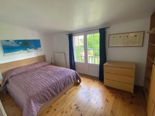 Maison de Campagne à 20mn du Cœur de Paris et de Eurodisney Hotel a Nogent-sur-Marne