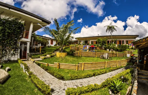 薩倫託旅人青年旅舍