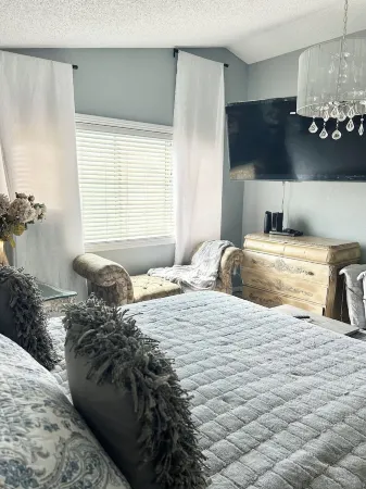 Luxury Charming Home/Pool