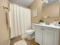 Cozy 2BR/1BA Near Local Hotspots Hotels in Chalmette