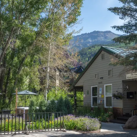 Mountainside Inn 113 by Alpine Lodging Telluride