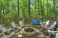 Charming Cabin That Has Beds for 8 Guests, Hot Tub, Electric Fireplace, Firepit