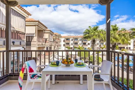 Elegant apartment spectacular swimming pool with chiringuito private parking