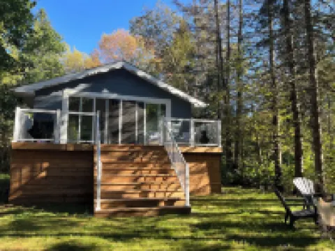 Muskoka River Retreat - Where Nature Meets Elevated Comfort