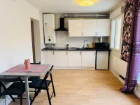 Floral House Hotels in Le Bourget