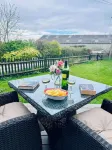 Charming 2BD Country Bungalow on Working Farm in Kent Countryside