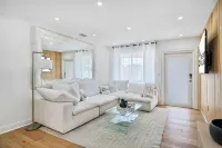 North Miami Charming Villa Pool, Ping Pong, Fire Pit, Grill, Gated, Near Beaches