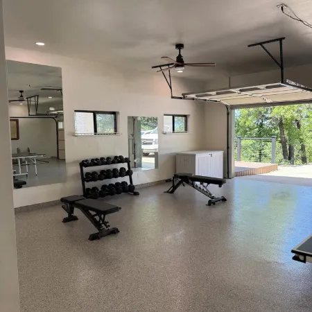 INCREDIBLE Lakehouse on Skiatook Lake! 4 bed/4 bath- HUGE deck overlooking lake!