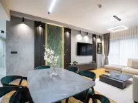 Urban Oasis 16th Floor Penthouse