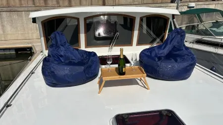 Loft Avec Balneo sur l eau Отели рядом с достопримечательностью «Высшая школа экономических и коммерческих наук»