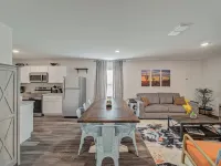 Modern - King Bed - Luxe - Fast WiFi - Hdtvs