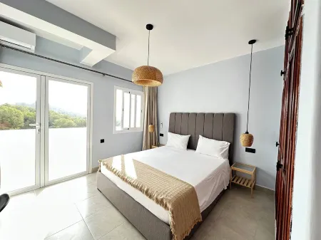 2 bedroom ~ Short walk to the sea, Ideal for long stays Отели рядом с достопримечательностью «Plage de Cabo Negro»