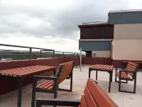 A fully eqquipped home near CBD but still  in a quiet neighborhood