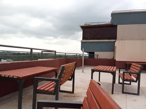 A fully eqquipped home near CBD but still  in a quiet neighborhood