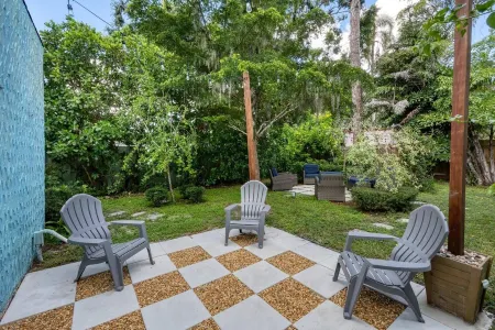 Downtown Sarasota, Casa de Zara