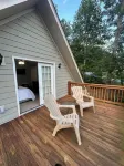 WELCOME TRAVEL NURSES! 3-bed house in Etowah, NC for vacay or contract rentals.