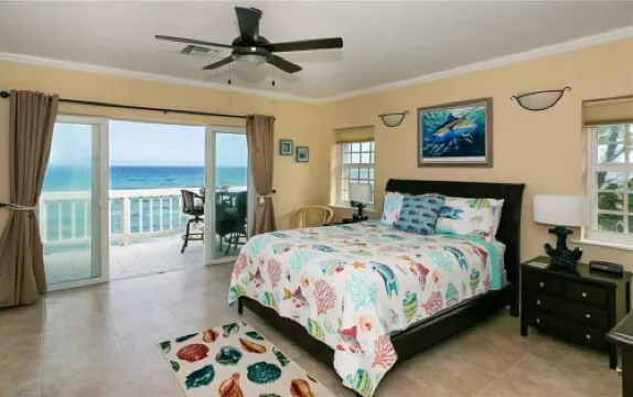Mahogany Point 5: 3 BR / 3 BA villa in North Side, Sleeps 6