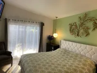 Private Desert Oasis 2BR/2BA Gated Retreat with Mnt Views, Pool & Pickleball