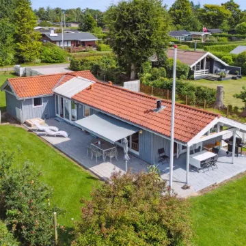 "Salvina" - 300m from the sea